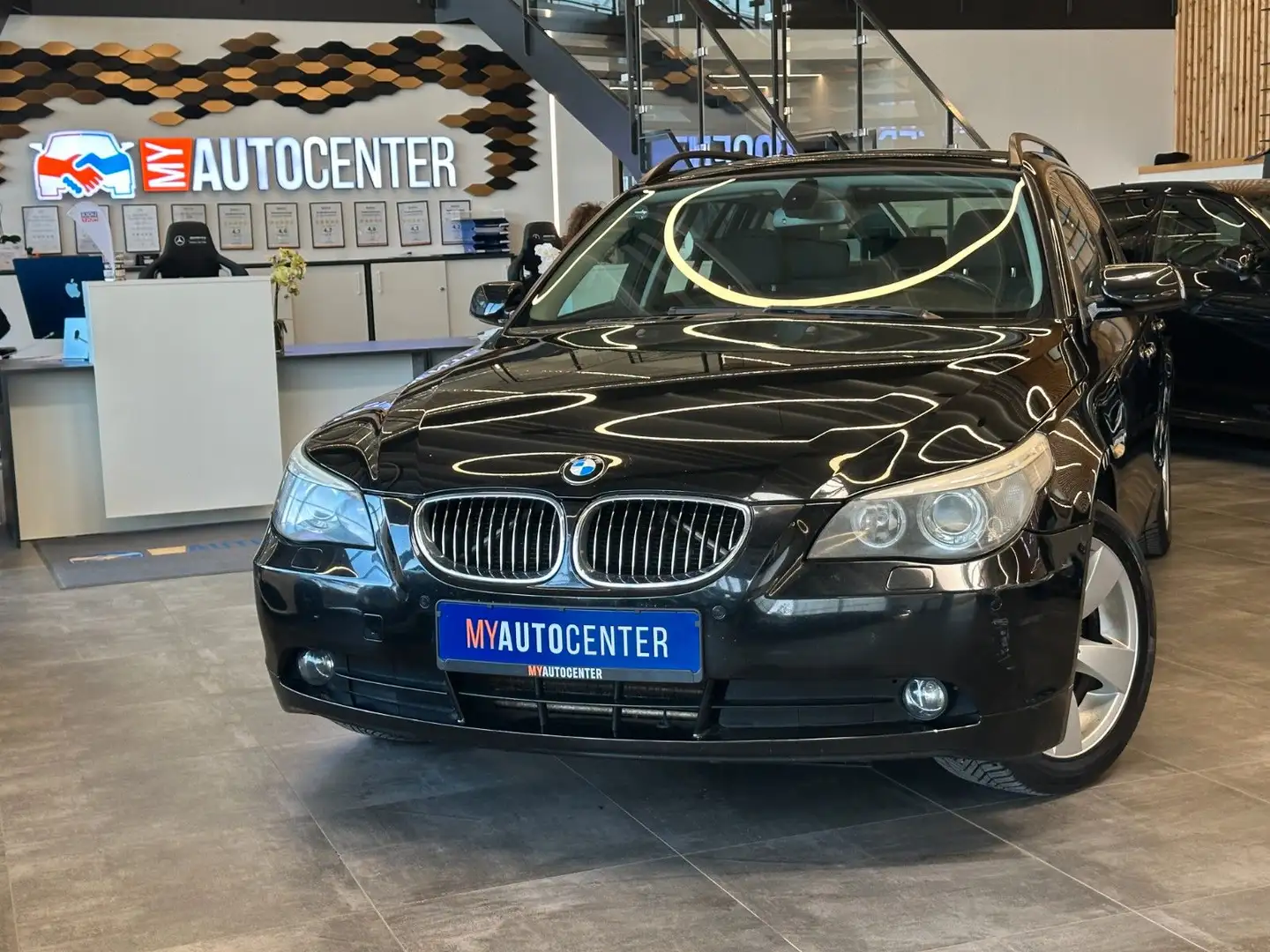 BMW 523 5 Touring 523i *KLIMA*SZHZ*TEMPOMAT* Schwarz - 1