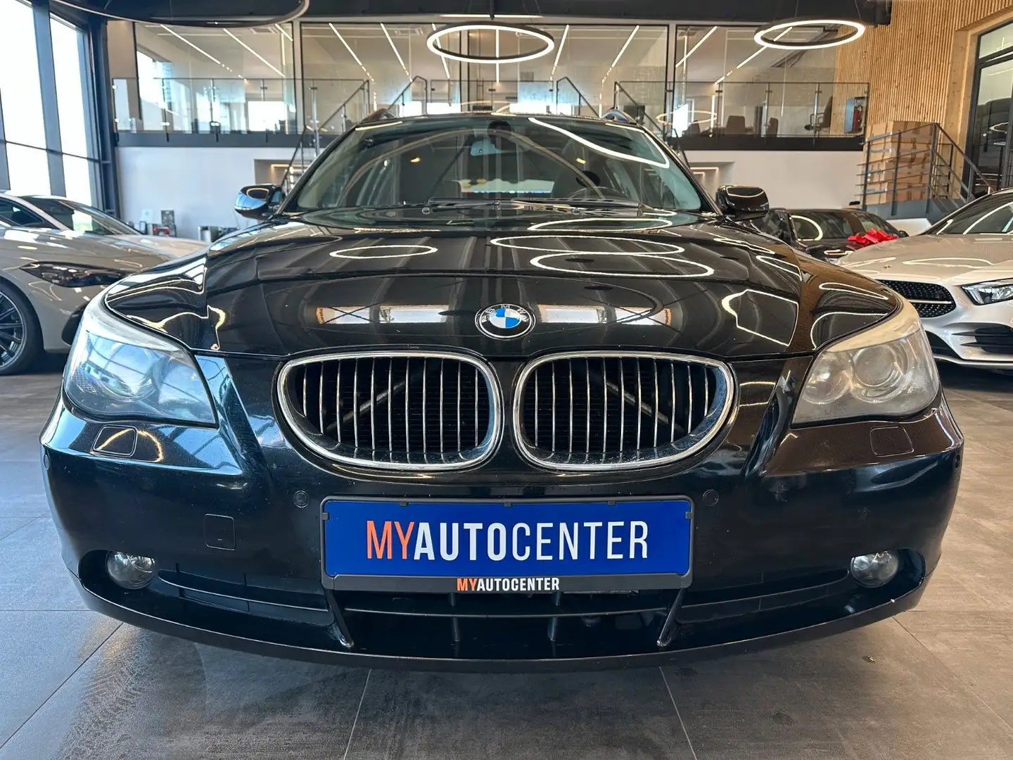 BMW 523 5 Touring 523i *KLIMA*SZHZ*TEMPOMAT* Schwarz - 2