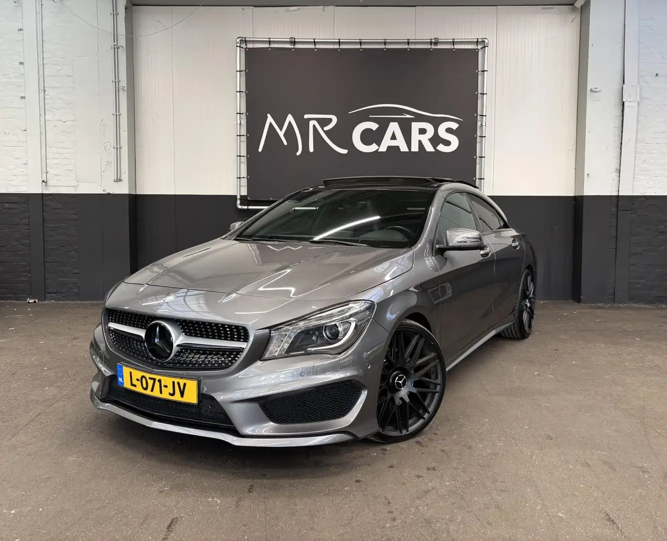 Mercedes-Benz CLA 250 AMG Pakket Pano/Navi. Gris - 1