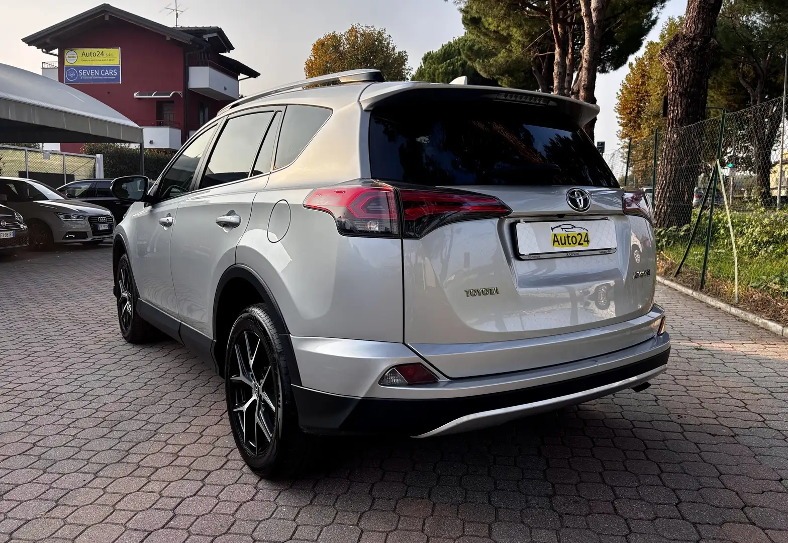 Toyota RAV 4 Rav4 IV Rav4 2.0 d-4d Style 2wd mt Gris - 2