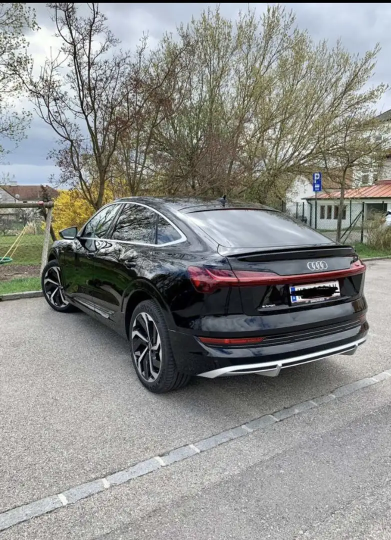 Audi Q8 e-tron - 1