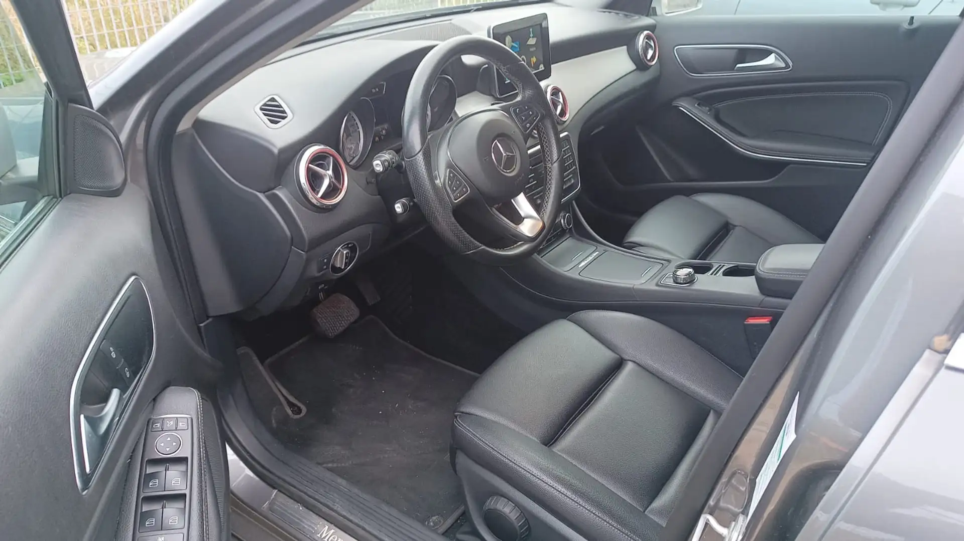 Mercedes-Benz GLA 200 GLA 200 Enduro auto - 1