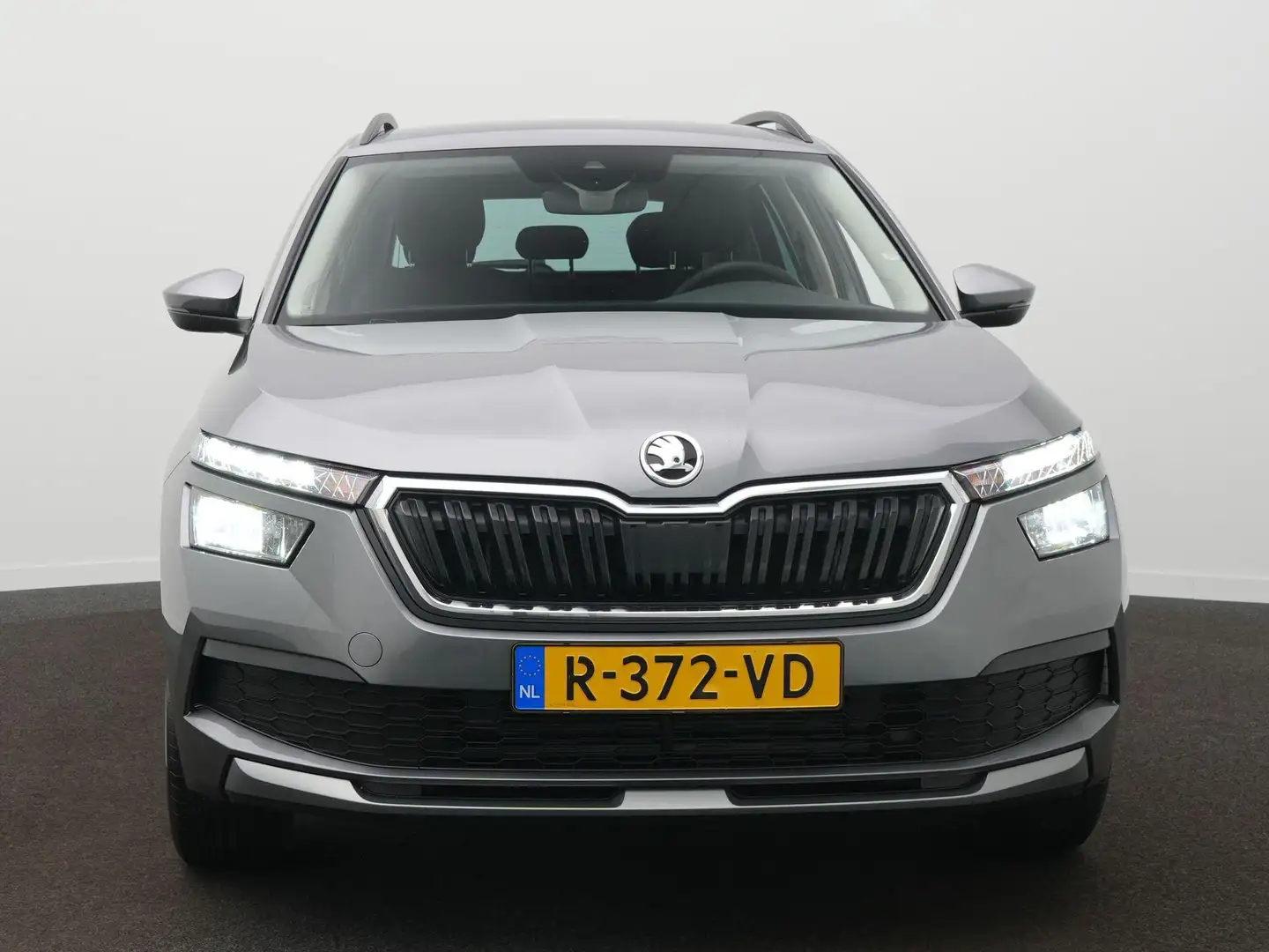 Skoda Kamiq 1.0 TSI Ambition Climate / Cruise / Sensoren Grijs - 2