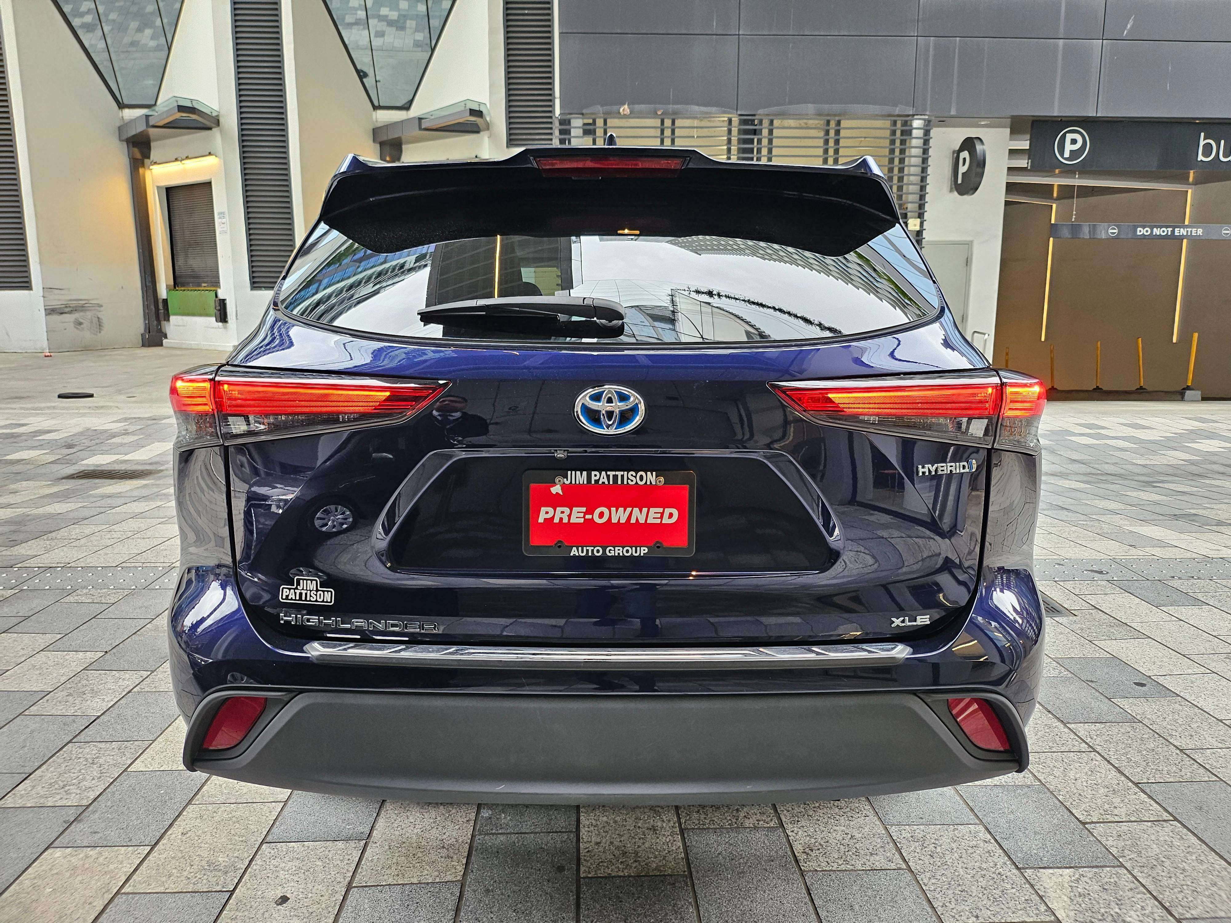 2021 Toyota Highlander Hybrid XLE AWD| Certified| No Accidents| One Owner — снимка 1