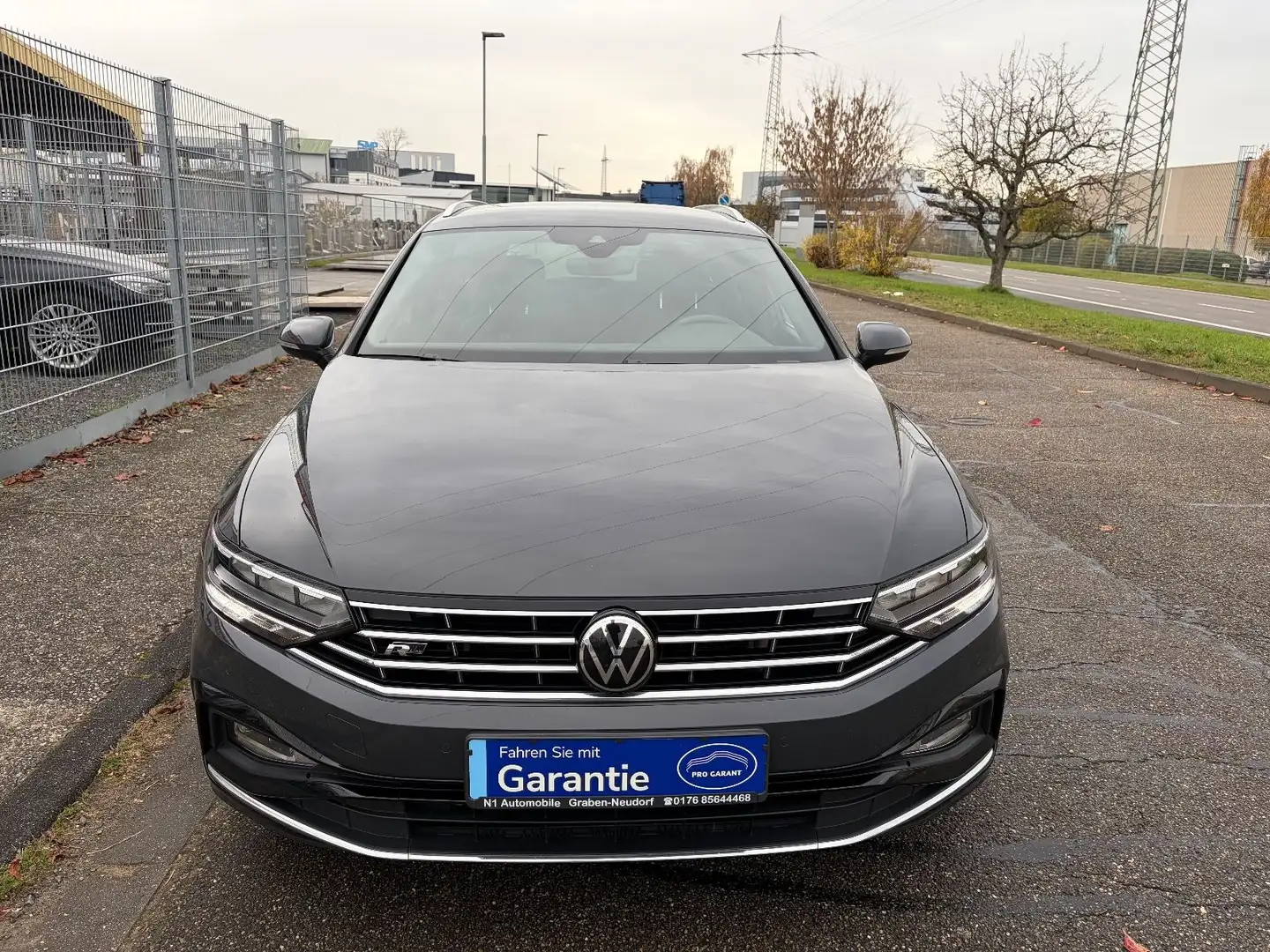 Volkswagen Passat Variant R-line*digitales Cockpit*LED* Grau - 2