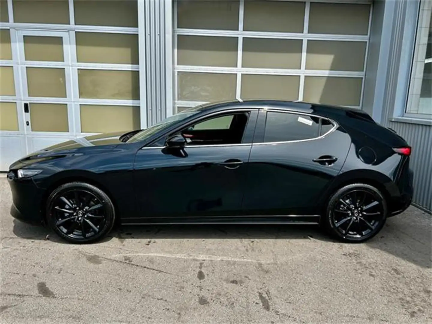 Mazda 3 e-Skyactiv-X186 Takumi Aut. Automatik mit VOLLED Nero - 2