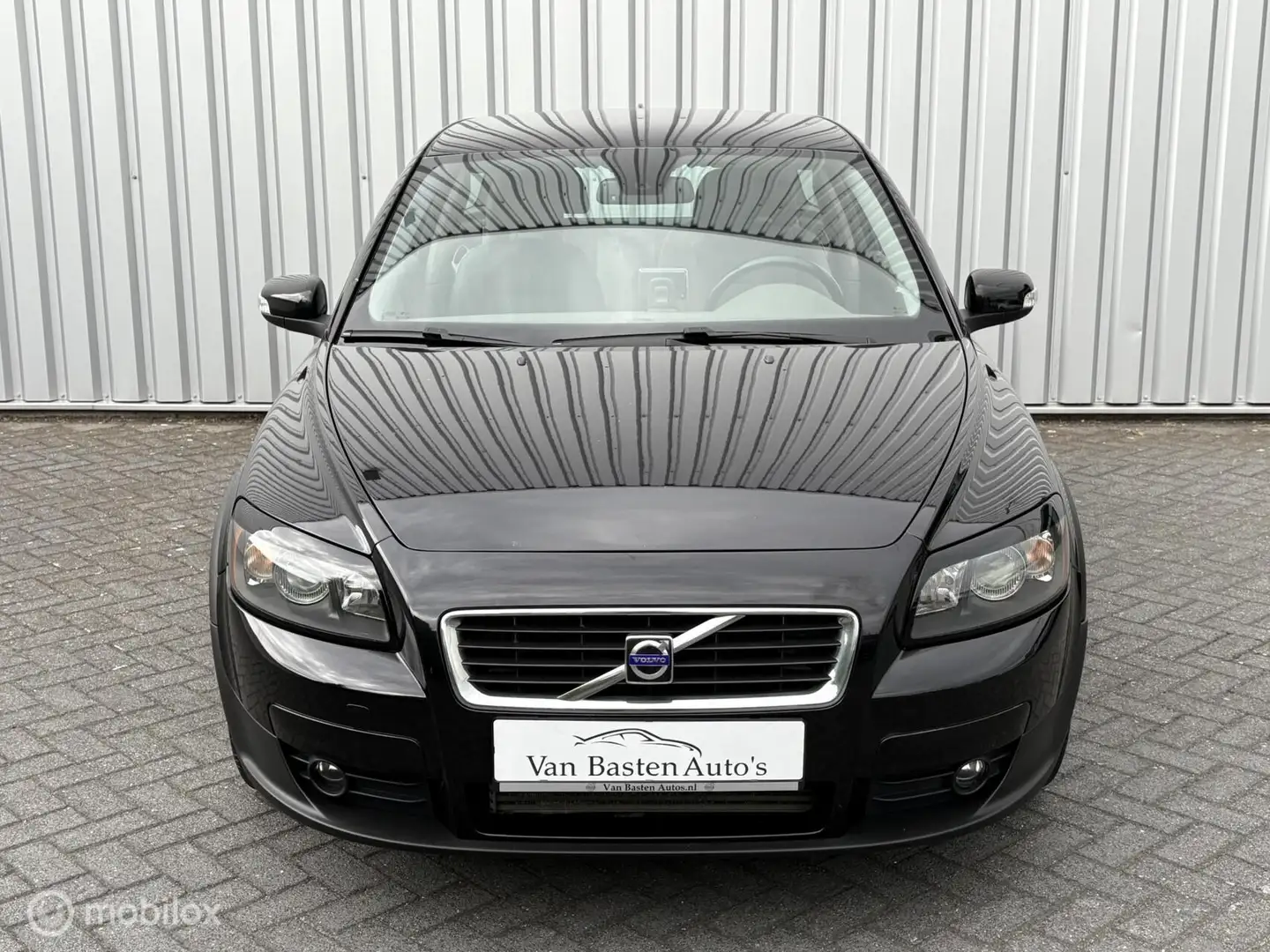 Volvo C30 2.0D Momentum | Airco | Dealer |2e eig| Youngtimer Zwart - 2