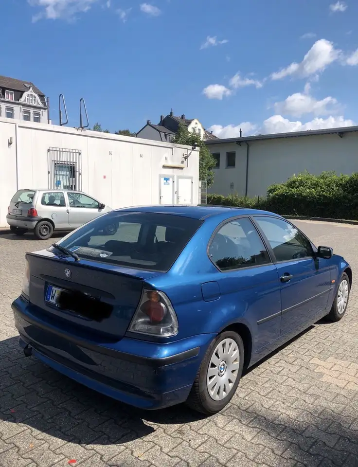BMW 316i compact, foto 2