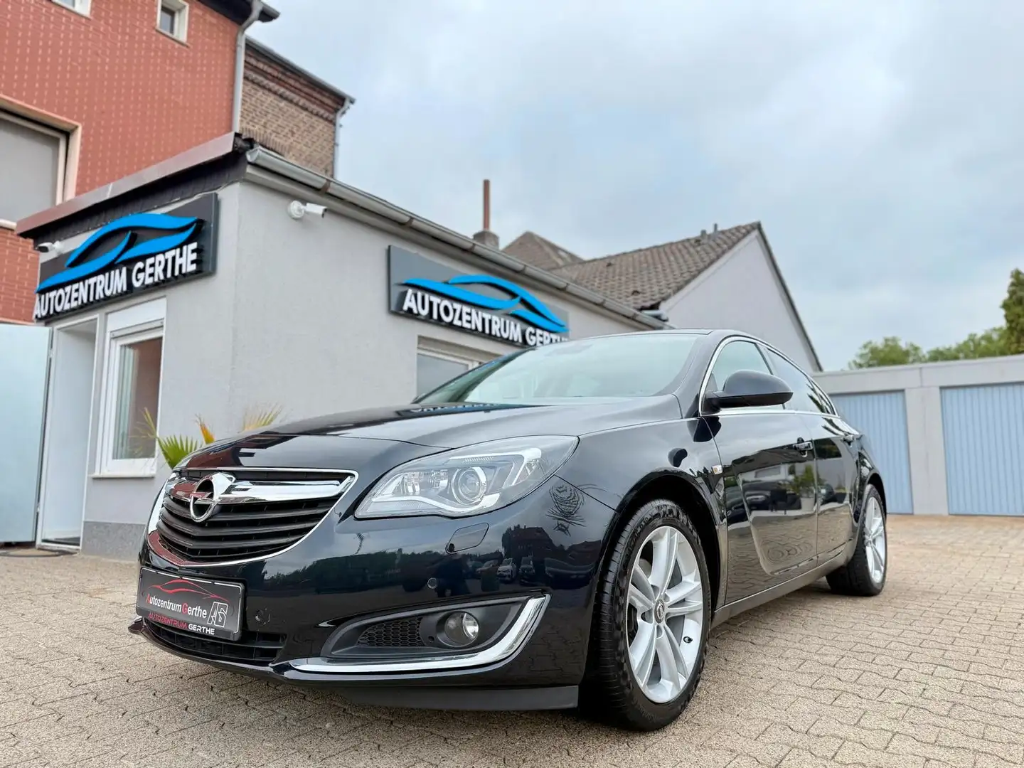 Opel Insignia A Lim. Innovation*Automatik*Navi*Xenon* Schwarz - 2