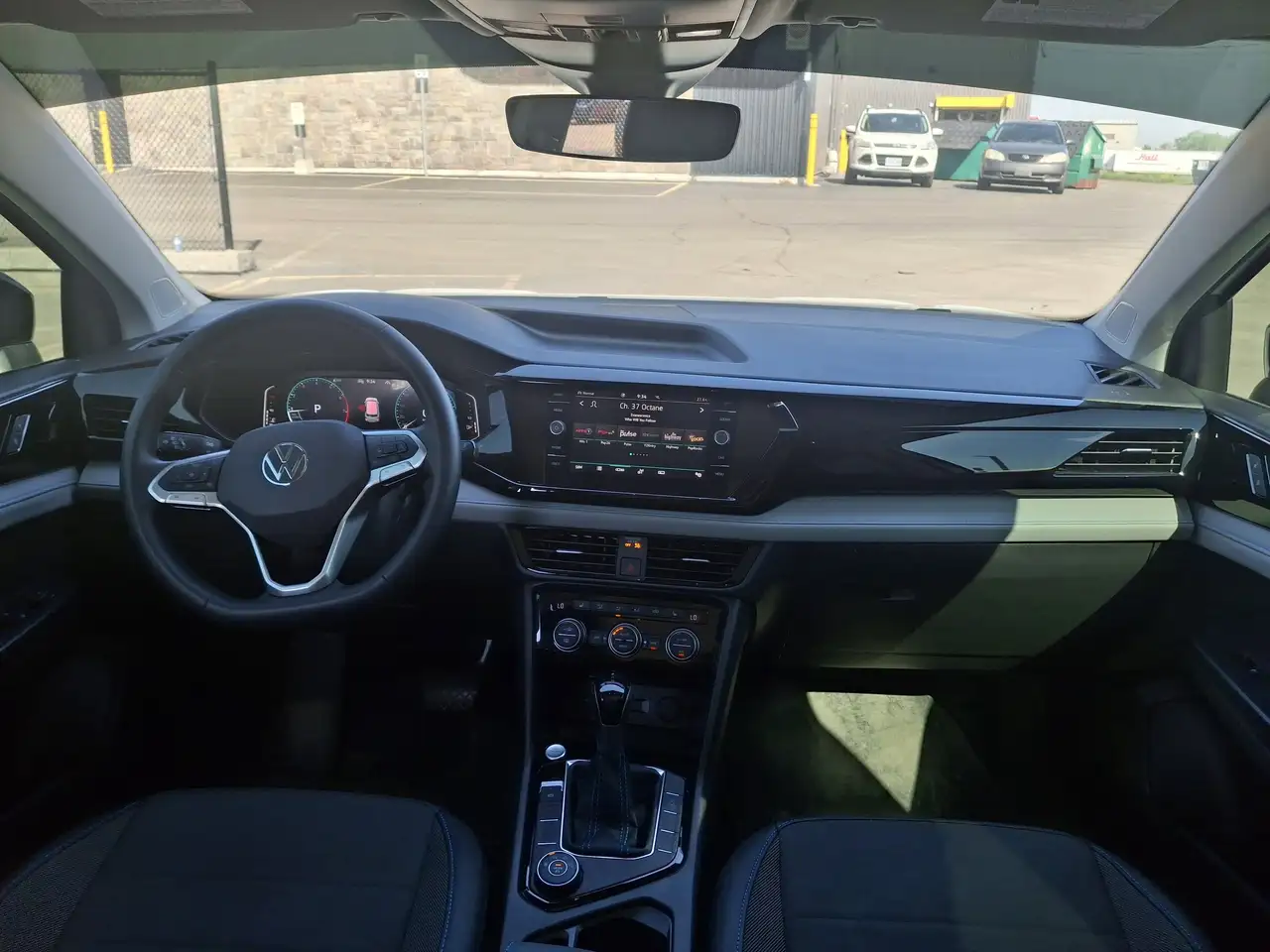 Volkswagen Taos снимка Volkswagen Taos