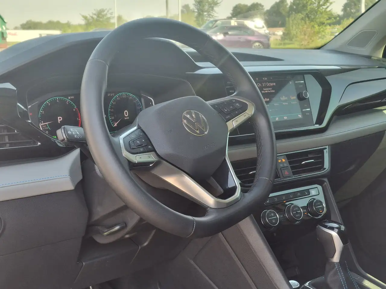 Volkswagen Taos снимка Volkswagen Taos