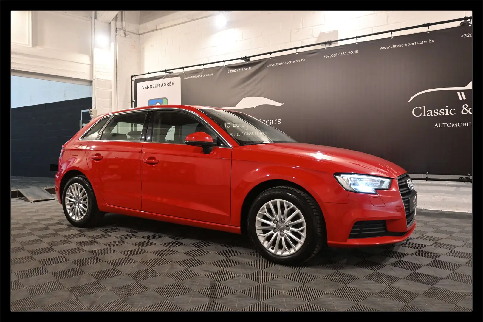 Audi A3 1.6 TDi S-TRONIC / EURO 6b / GPS NAVI / XENON Rouge - 1