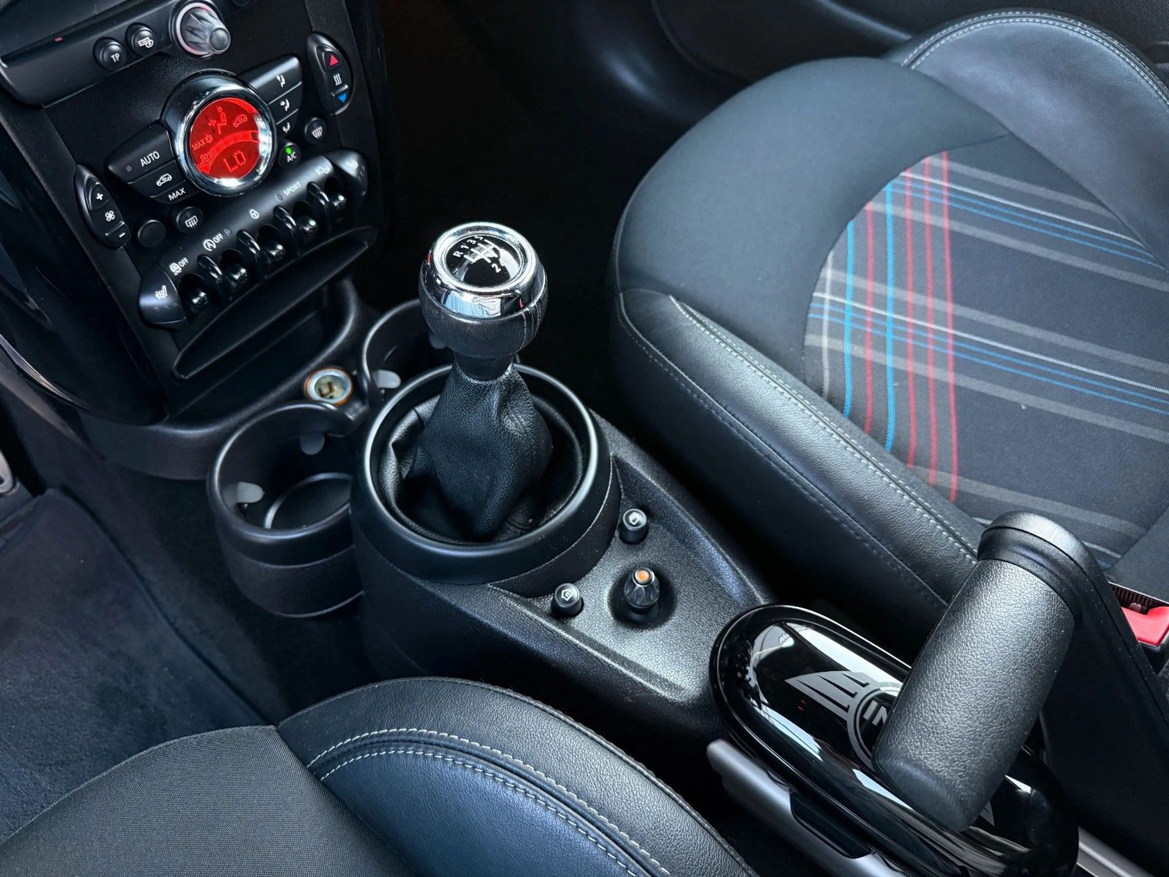MINI Cooper SD COOPER SD Paceman — photo 15