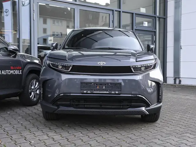 Toyota Urban Cruiser view 5