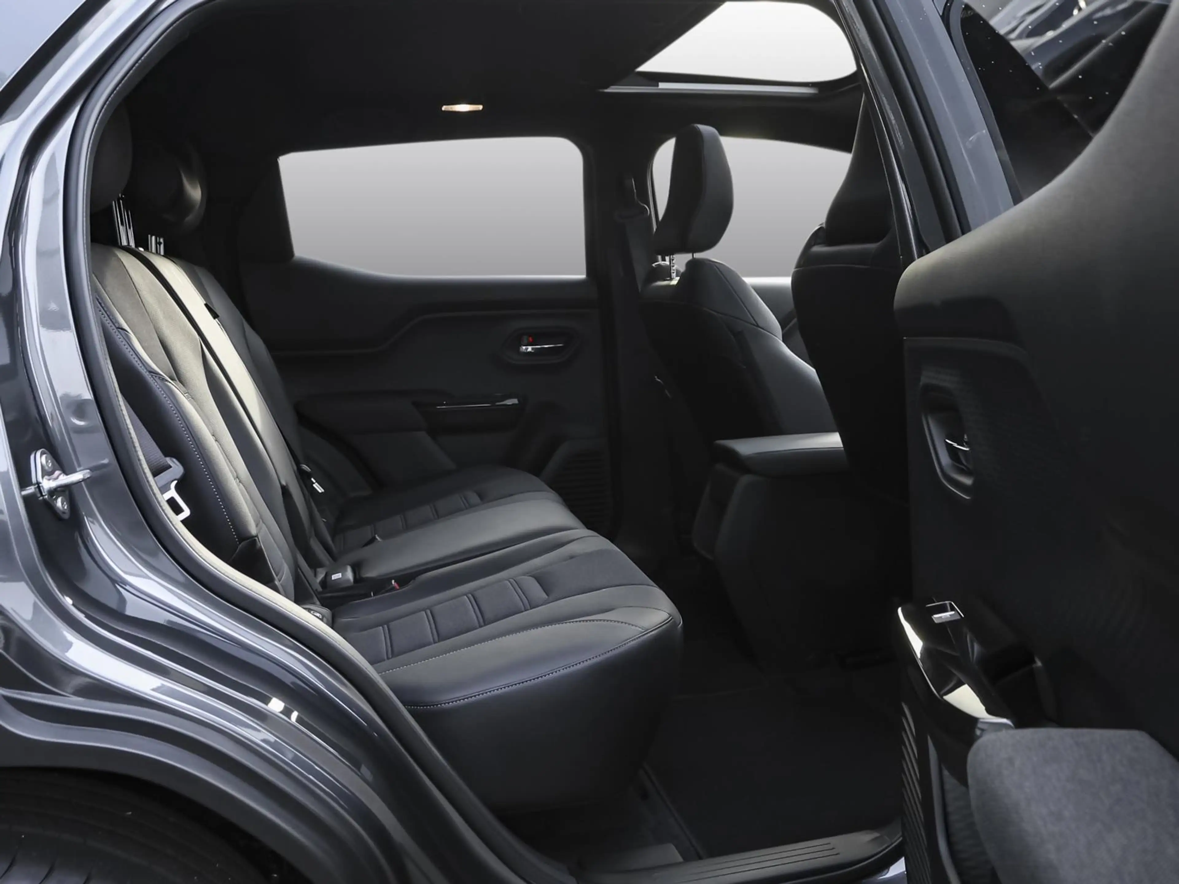 Toyota Urban Cruiser BEV 4x2 Lounge PanoDach JBL 360° — photo 7
