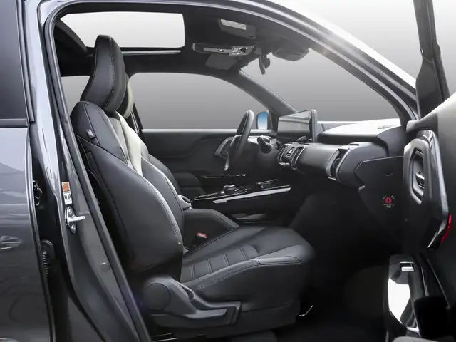 Toyota Urban Cruiser view 6