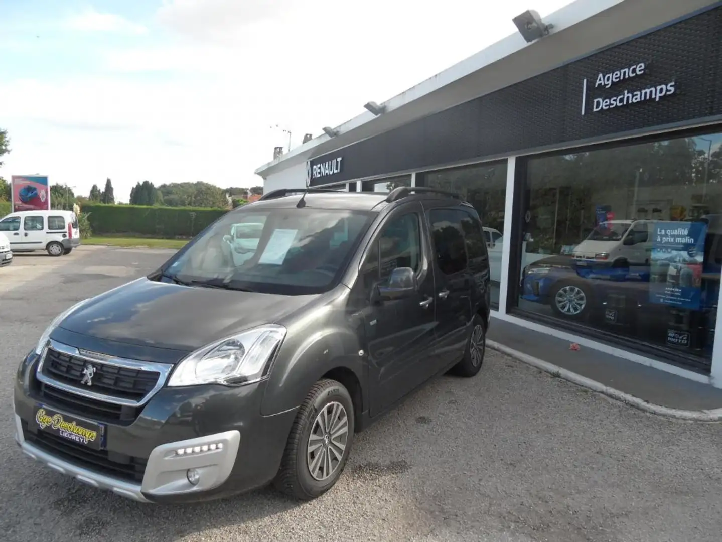 Peugeot Partner Gris - 1