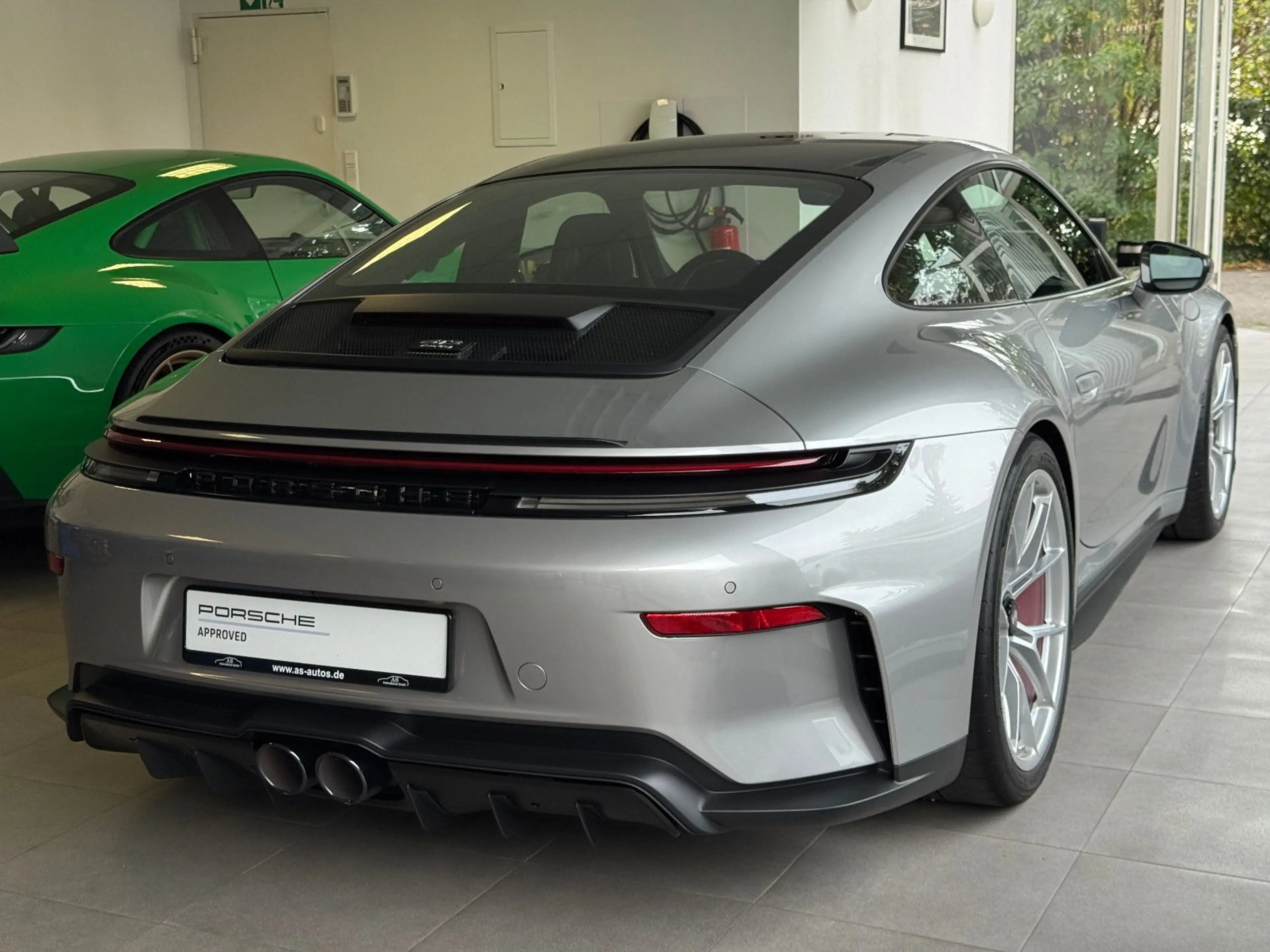 Porsche 992 GT3 Touring Schalen Carbon-Dach Lift Matrix — photo 5