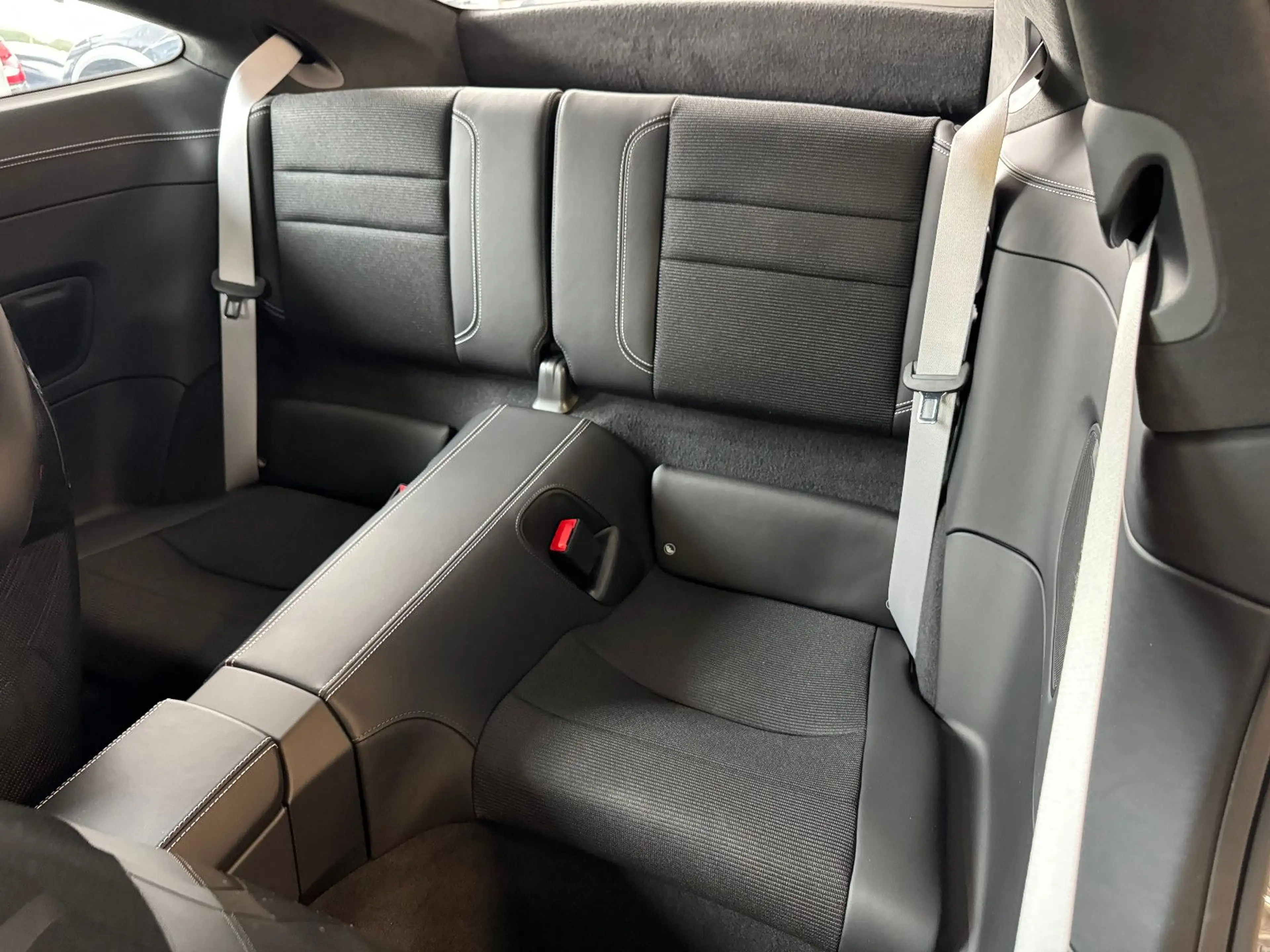 Porsche 992 GT3 Touring Schalen Carbon-Dach Lift Matrix — photo 15