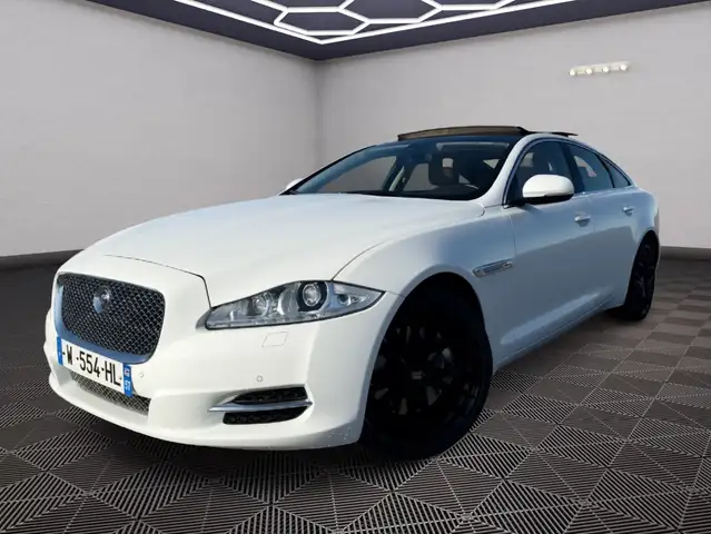 Jaguar XJ Luxury