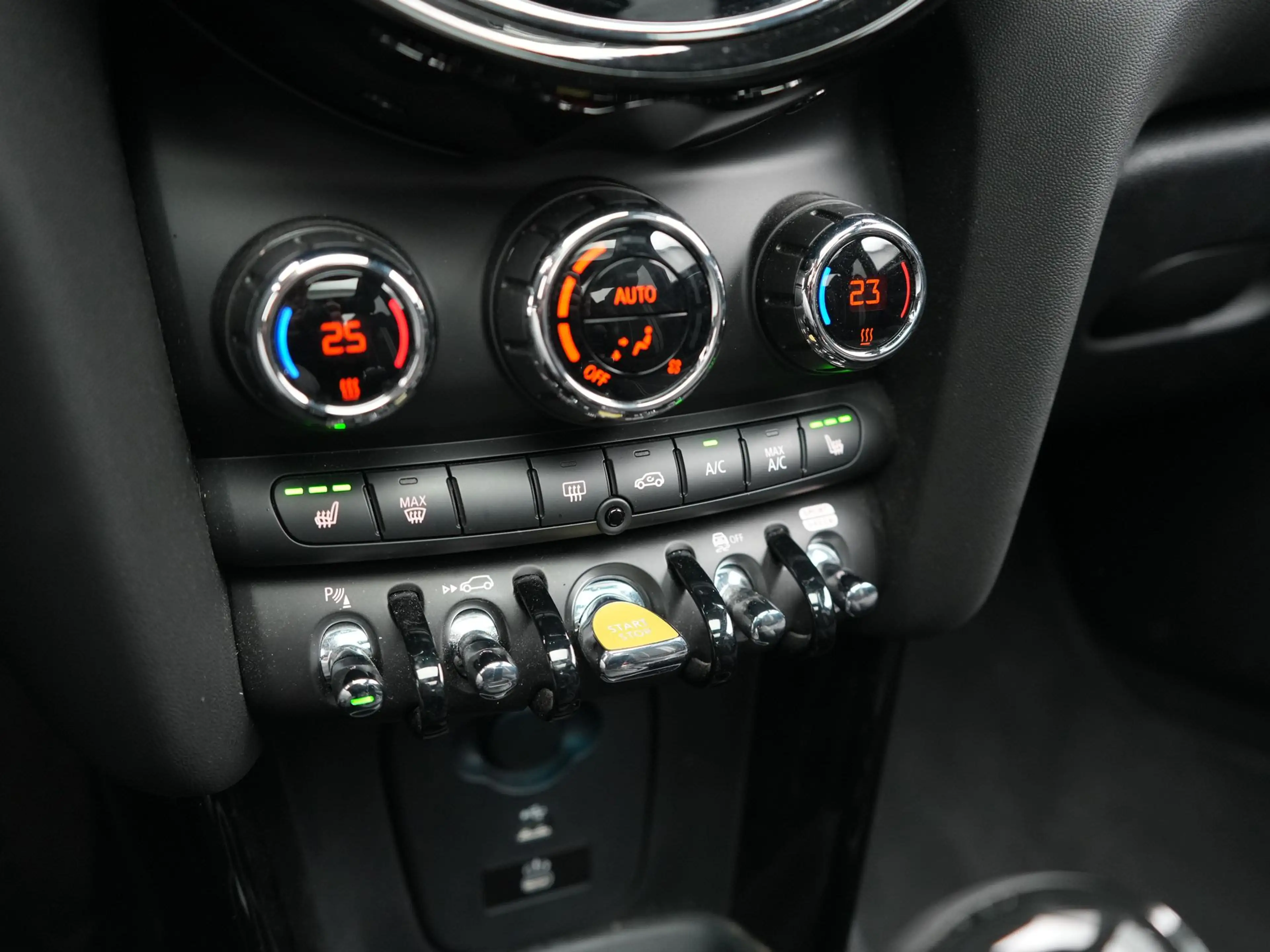 MINI Cooper SE Electric 33 kWh 184pk Dealer O.H | Panodak | Harma — photo 10