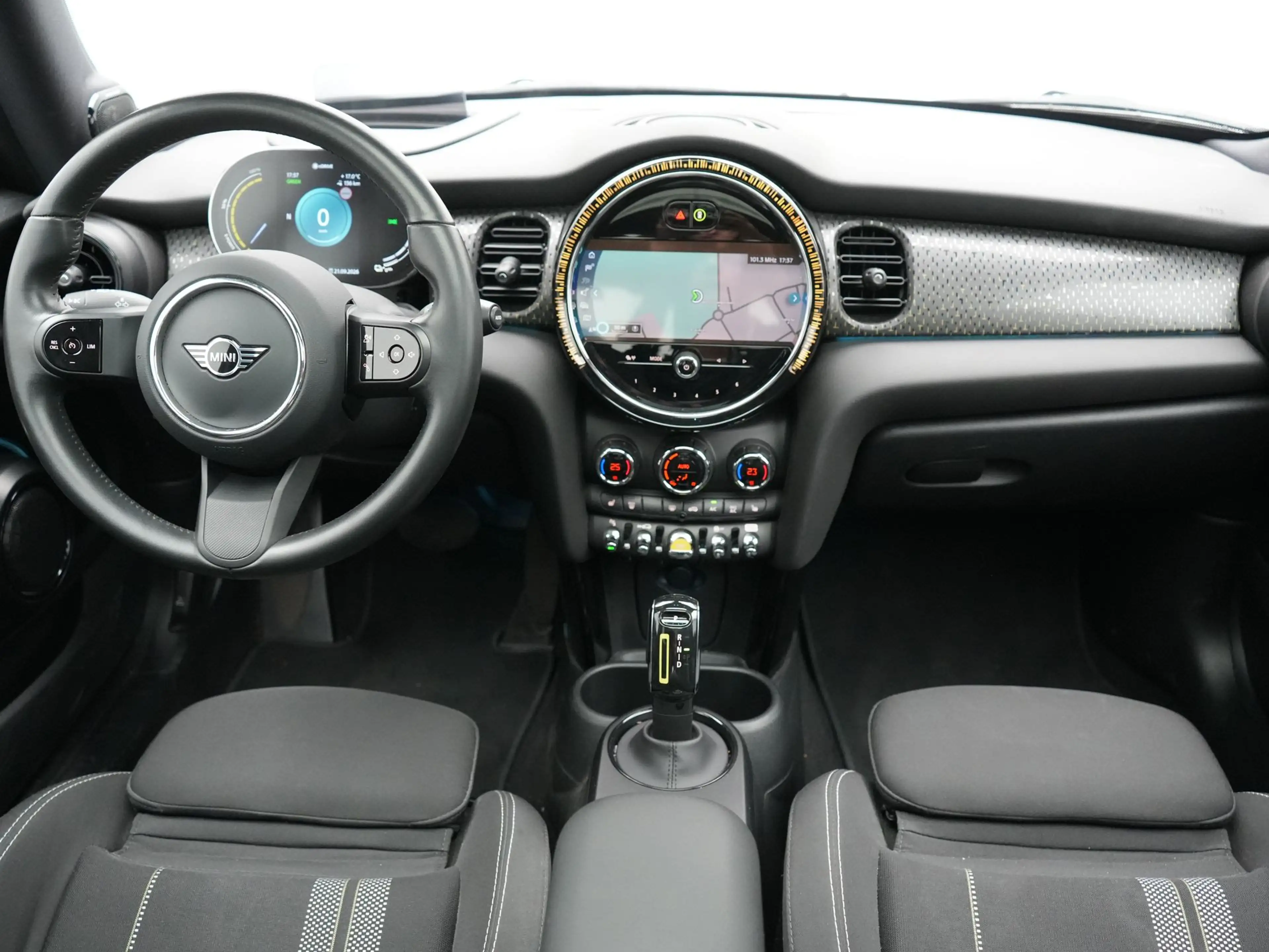 MINI Cooper SE Electric 33 kWh 184pk Dealer O.H | Panodak | Harma — photo 14