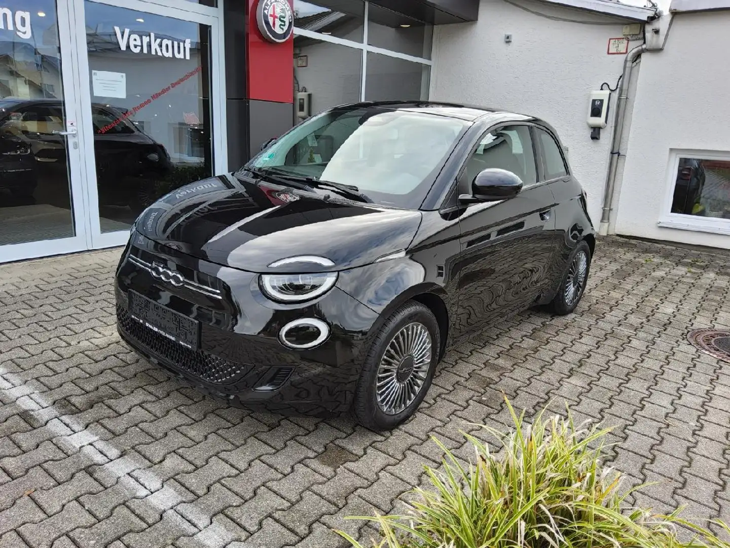 Fiat 500e Icon Schwarz - 2