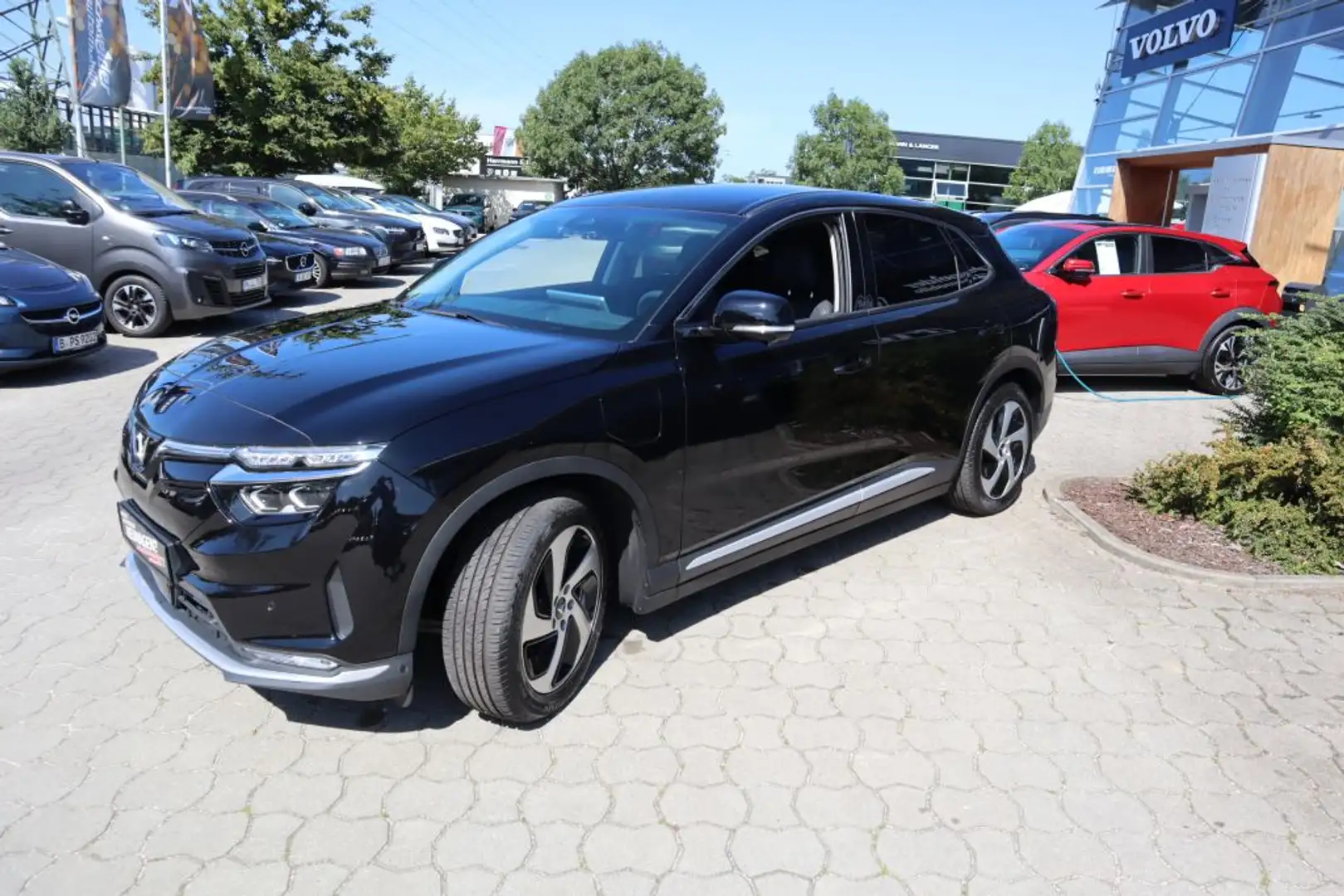 VinFast VF 8 VF8 ECO+Kamera+Keyless+Lenkradh.+SOFORT Schwarz - 2