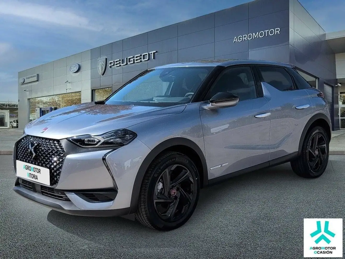 DS Automobiles DS 3 BlueHDi 96 kW  Auto. Performance Line Grijs - 1
