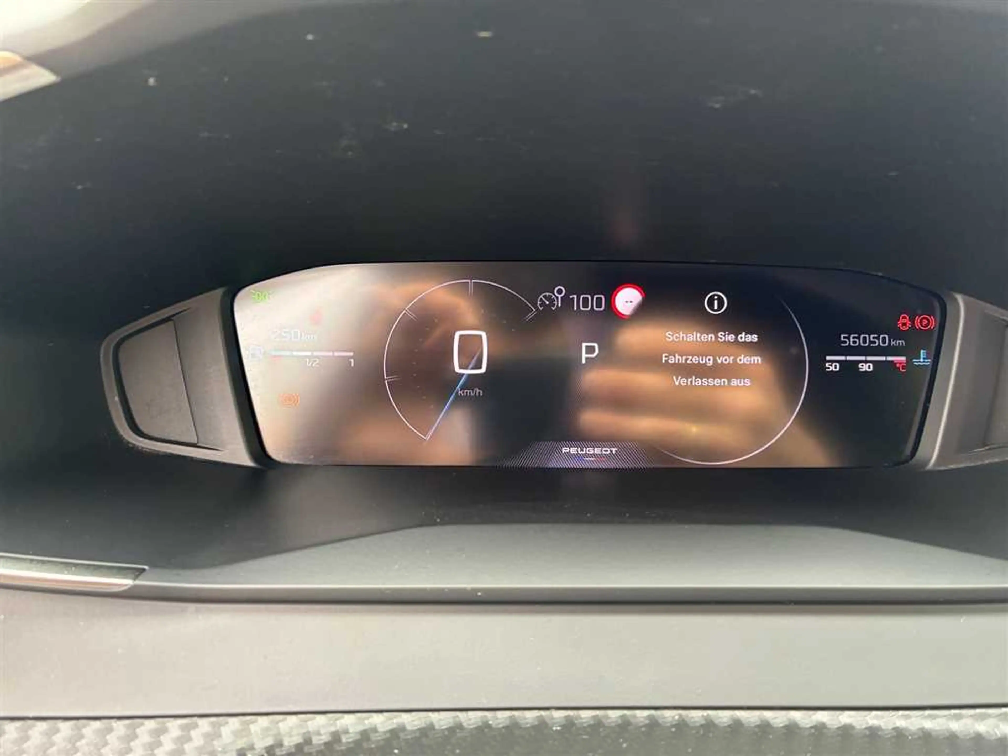 Peugeot 2008 Allure 1.2 PurTech — photo 9