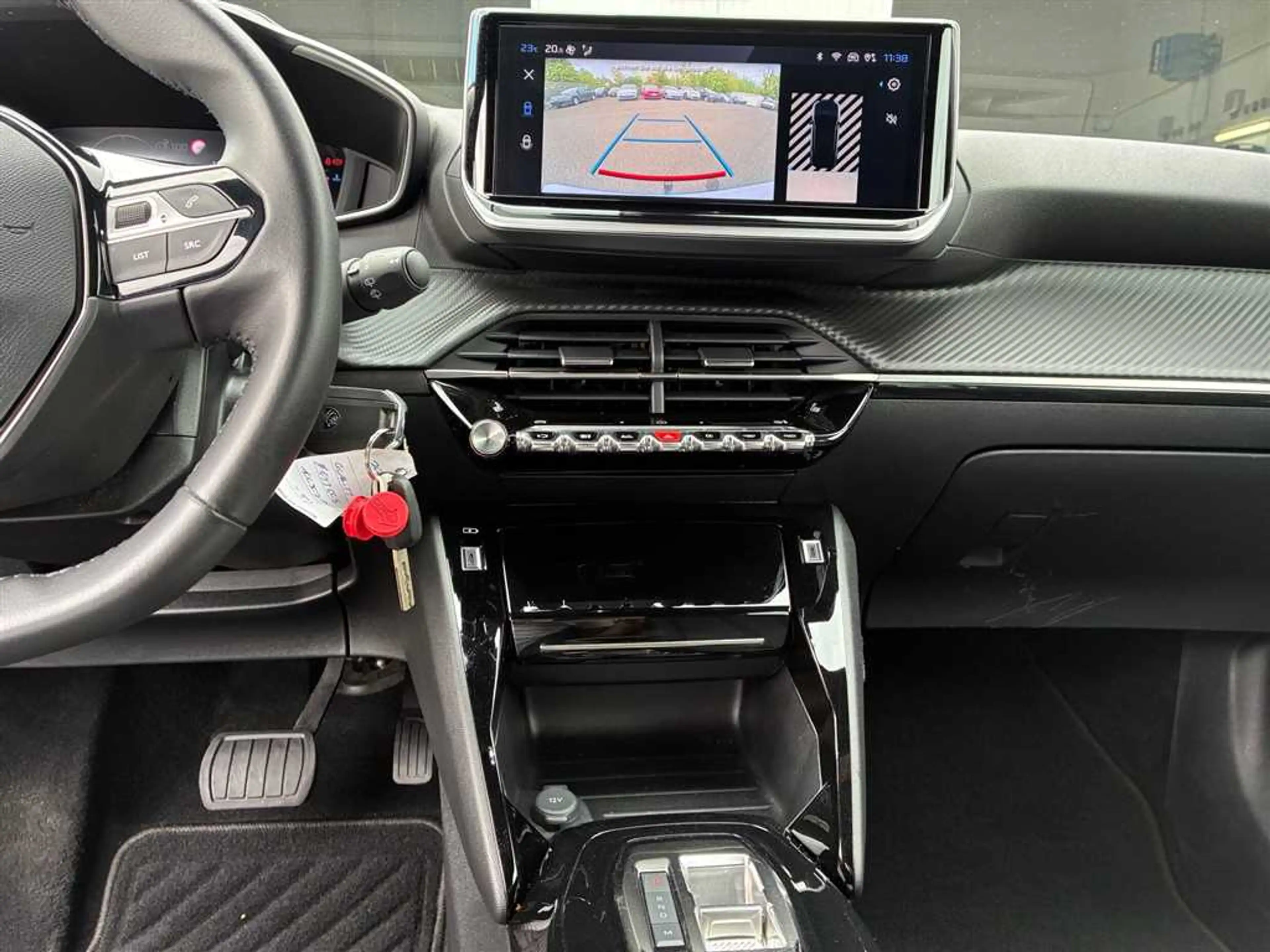 Peugeot 2008 Allure 1.2 PurTech — photo 12