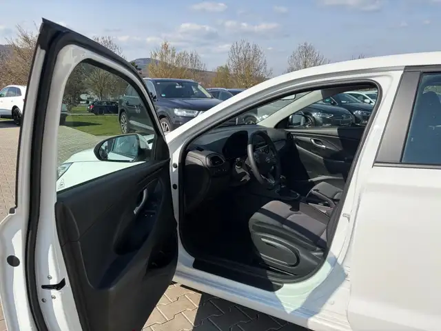 Hyundai I30 view 5