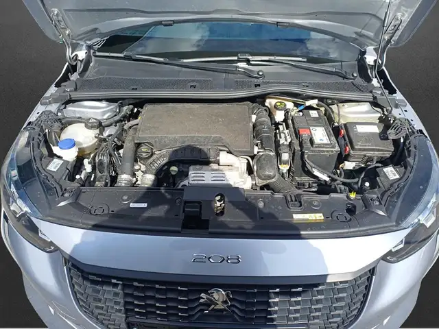 Peugeot 208 view 8