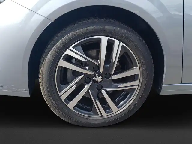 Peugeot 208 view 10