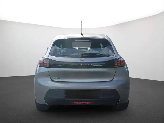 Peugeot 208 view 4