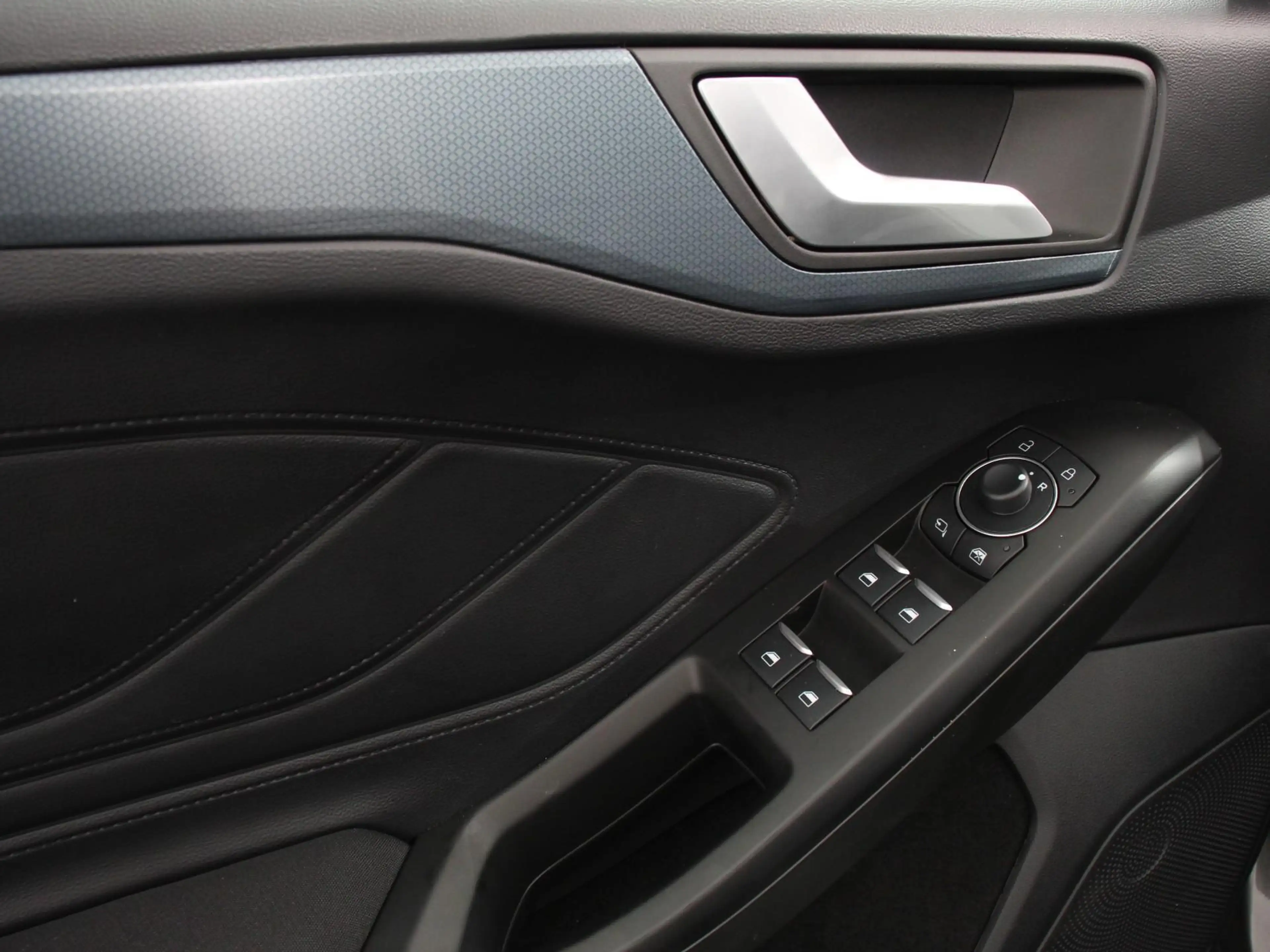 Ford Focus Wagon 1.0 EcoBoost 155pk Automaat Active X Navigat — photo 13