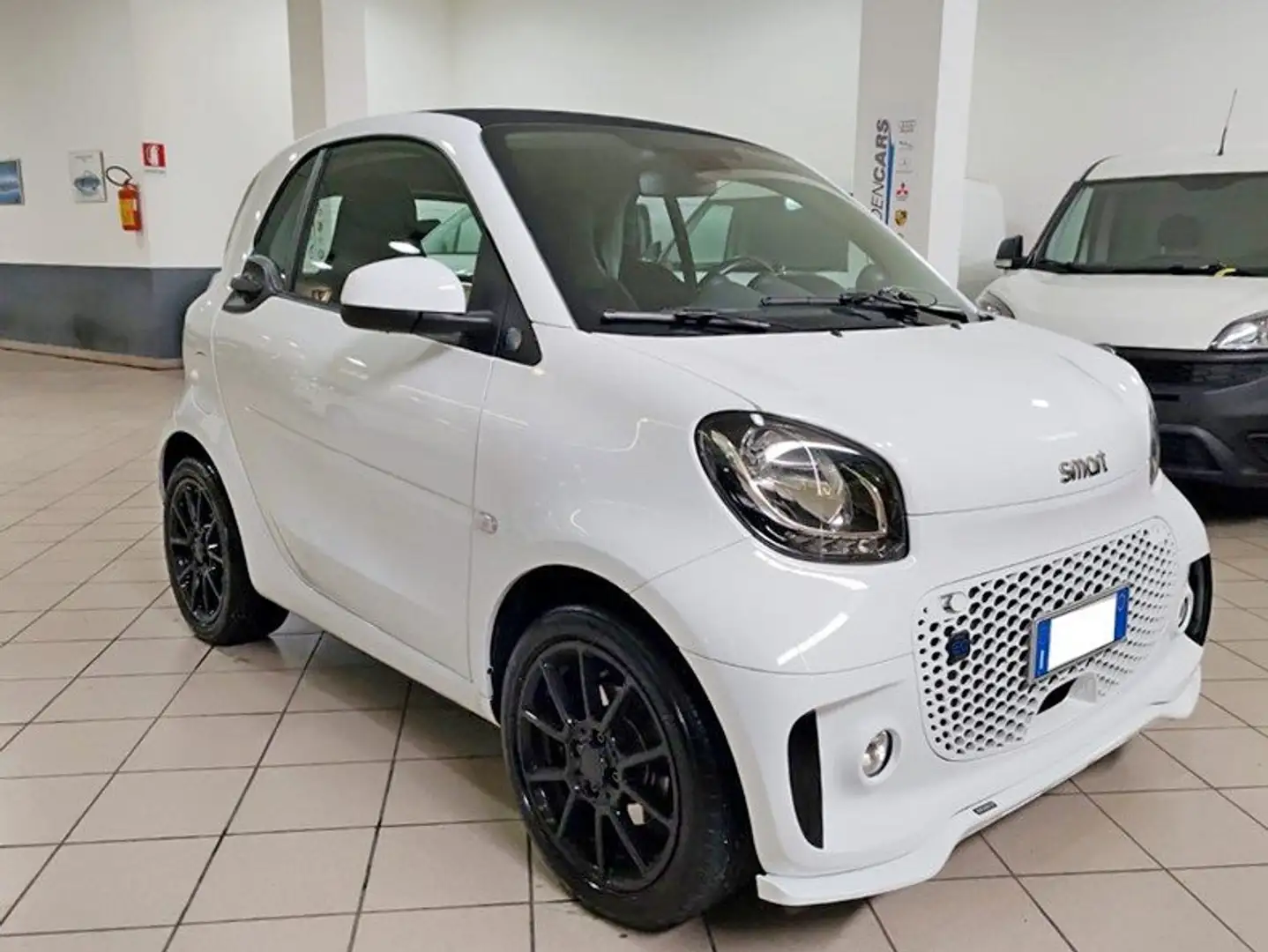 smart forTwo Fortwo electric drive Prime Blanc - 1