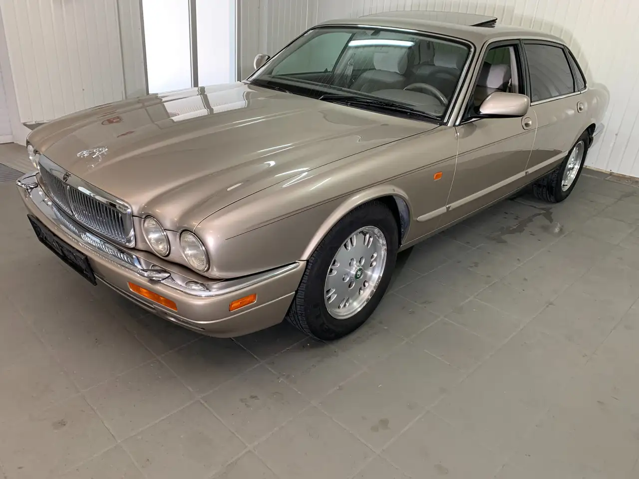 Jaguar XJ 3.3 Long Wheel Base, foto 3