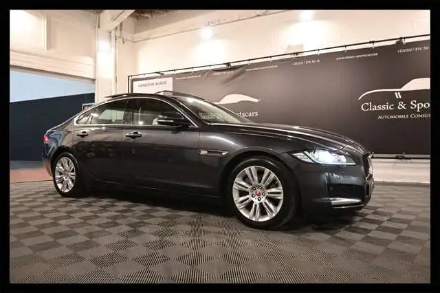 Jaguar XF XF 2.0 D PACK SPORT / PANO / CAMERA / XENON / CARPLAY / FULL OPTIONS !!