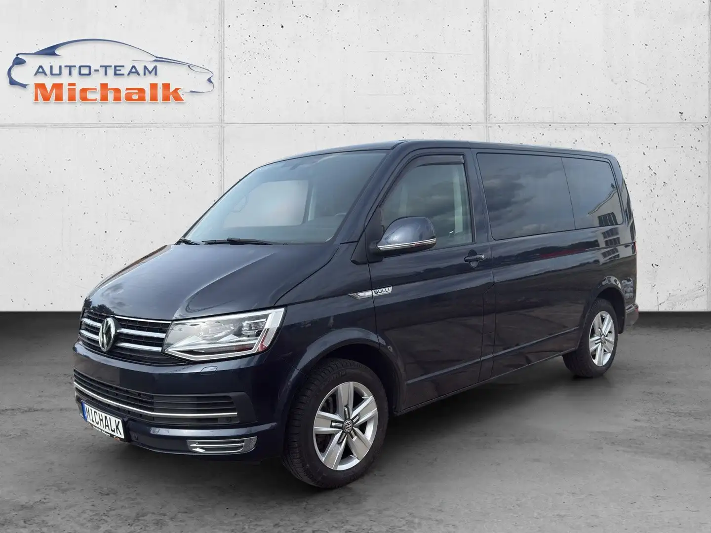 Volkswagen T6 Multivan * AHK*Navi*Standheizung*Drehsitze* Blau - 1