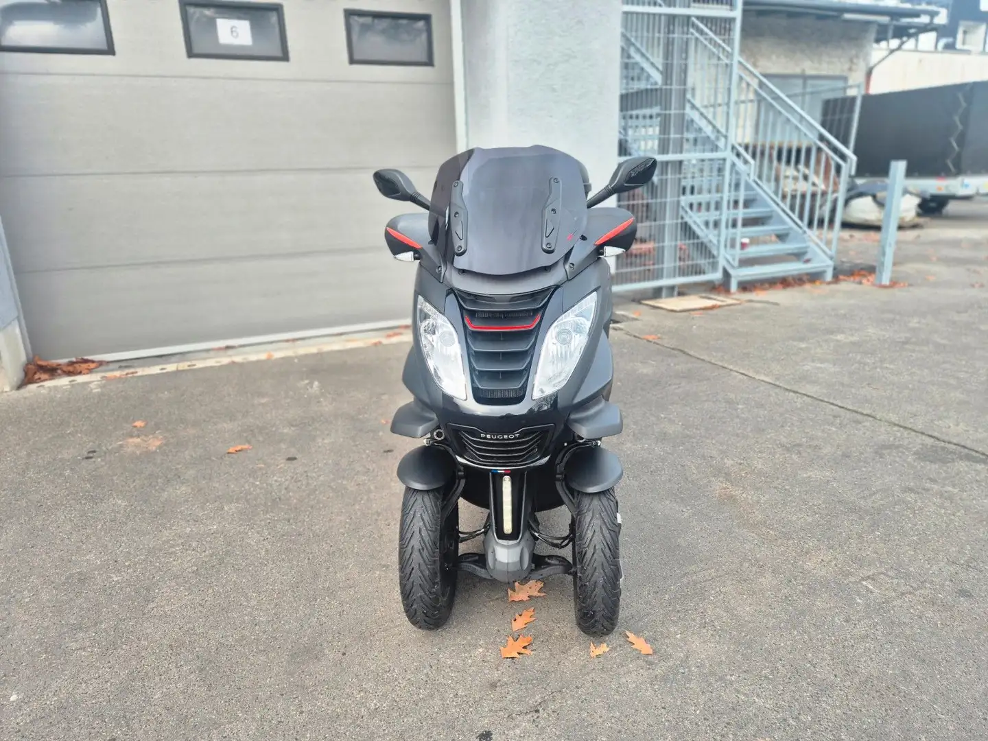 Peugeot Metropolis 3 Räder Euro 4 Scheckheft Schwarz - 2