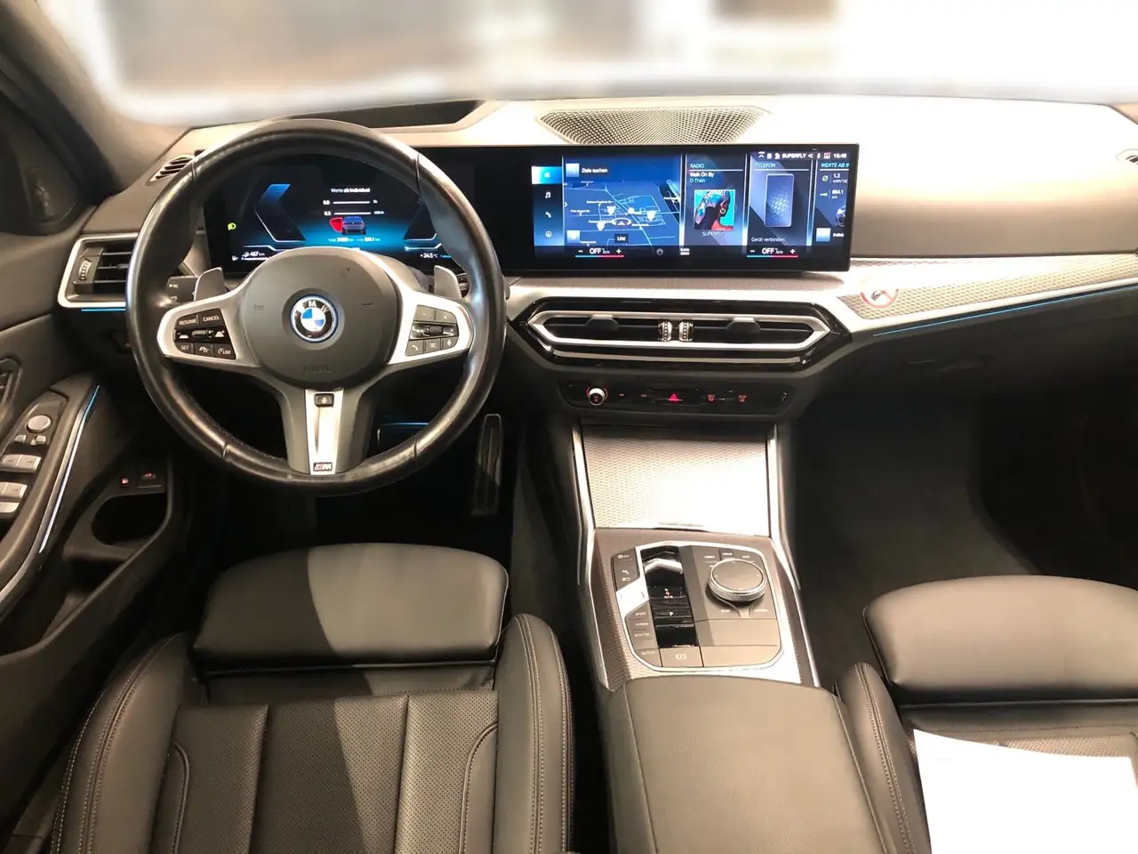 BMW 330 e xDrive 9