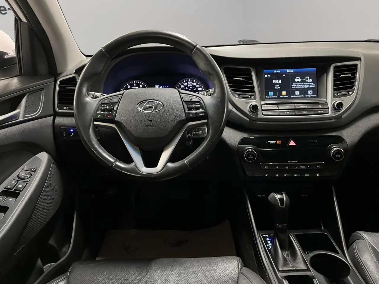 Hyundai TUCSON снимка Hyundai TUCSON
