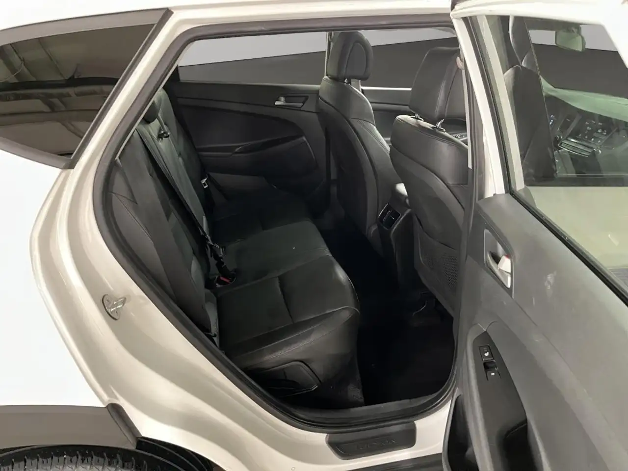 Hyundai TUCSON снимка Hyundai TUCSON