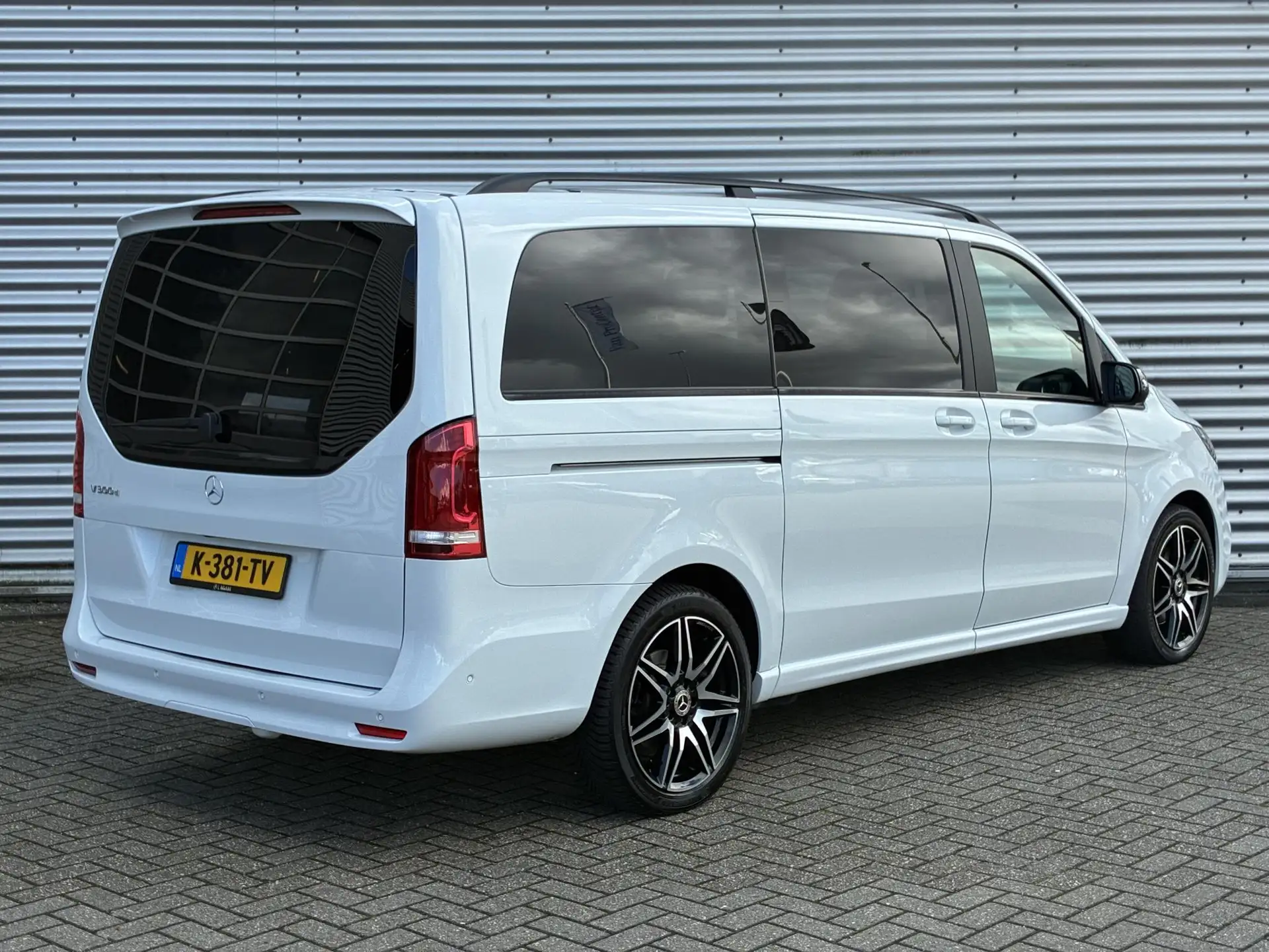 Mercedes-Benz V-Class V 300 2021 흰색 사진 3