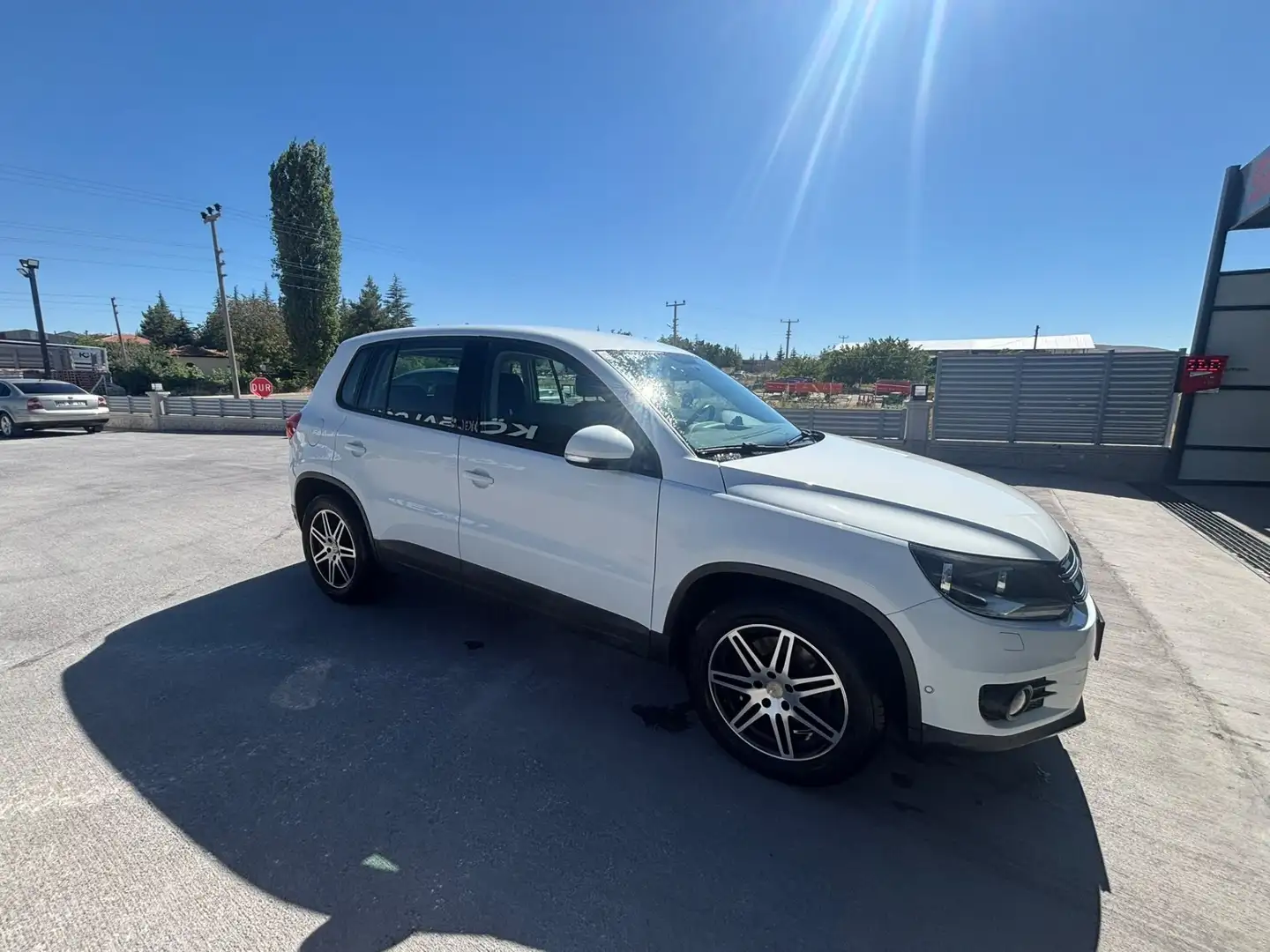 Volkswagen Tiguan 2,0 TDI Country BMT DPF - 1