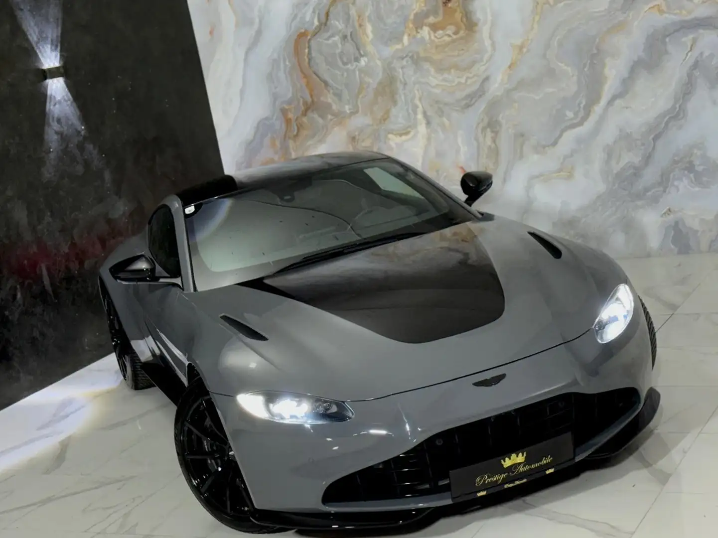 Aston Martin Vantage 4,0 V8 510PS * WERKSGARANTIE - SONDERFARBE * Grau - 1