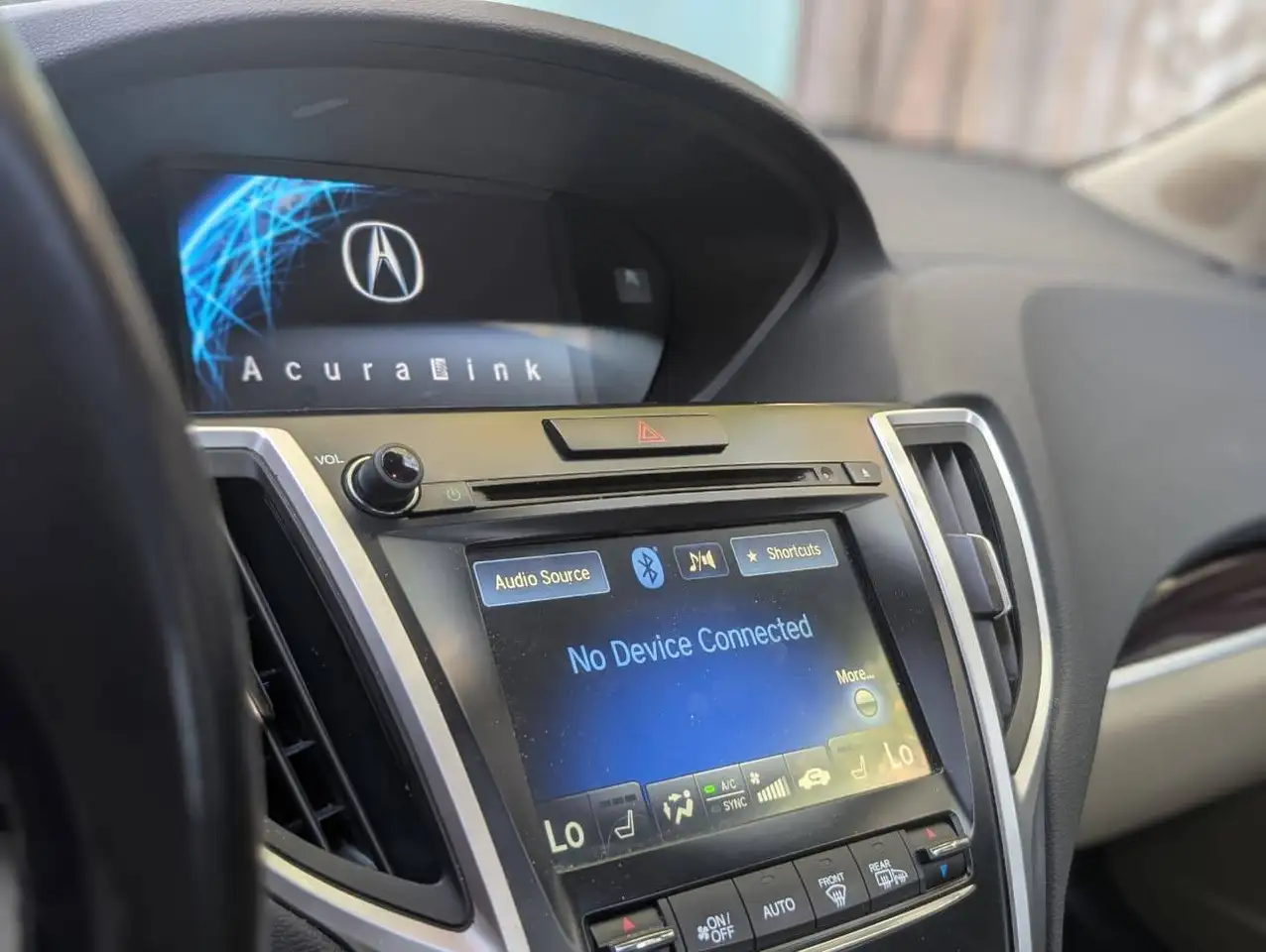 Acura TLX снимка Acura TLX