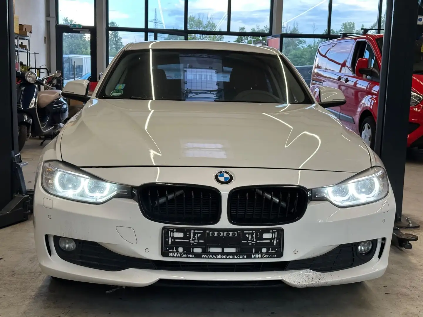 BMW 318 d/Automatik/LED-Temp/SHZ Blanco - 2
