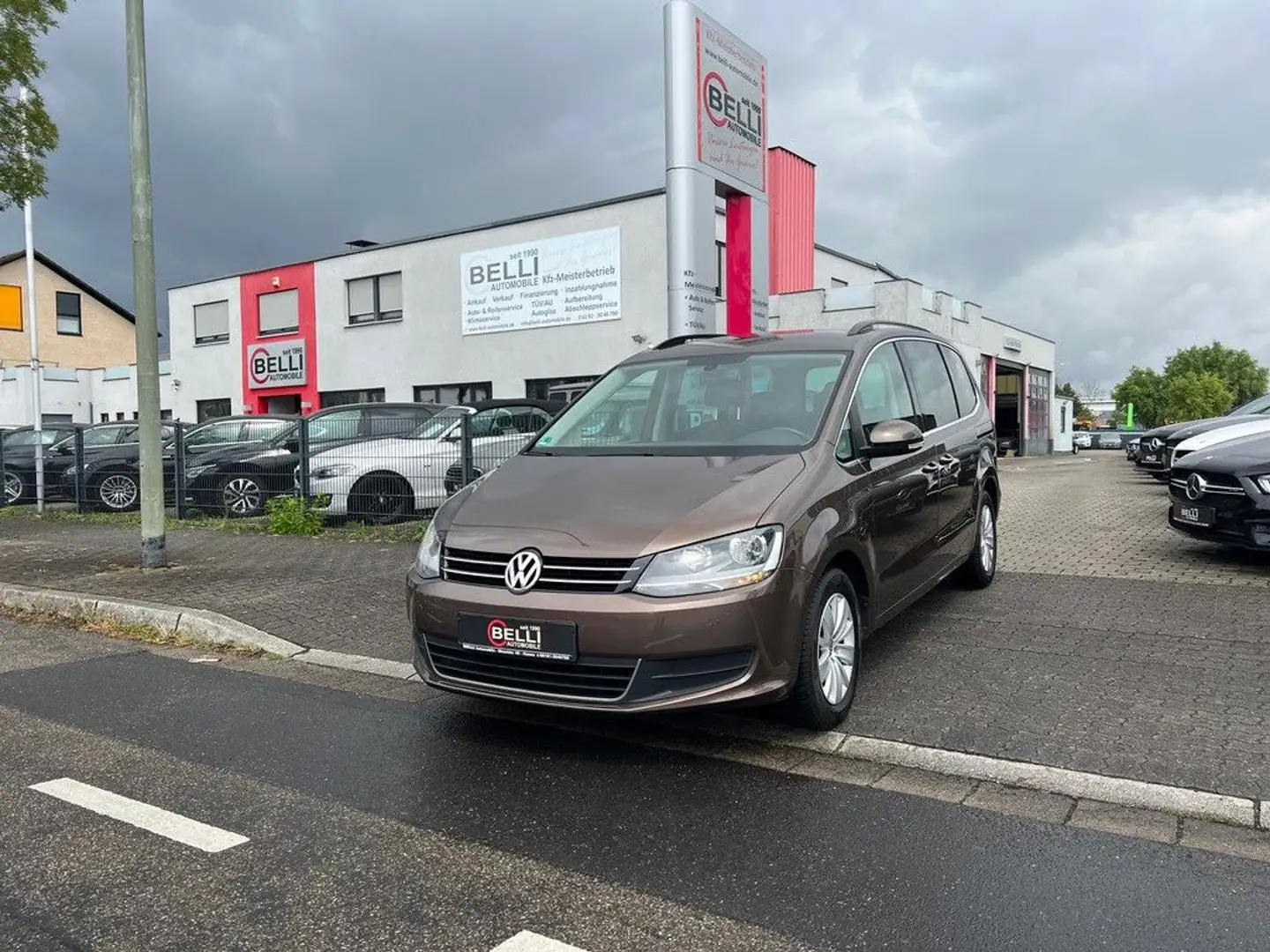 Volkswagen Sharan Comfortline BMT Navi AHK FINANZIERUNG Brun - 1